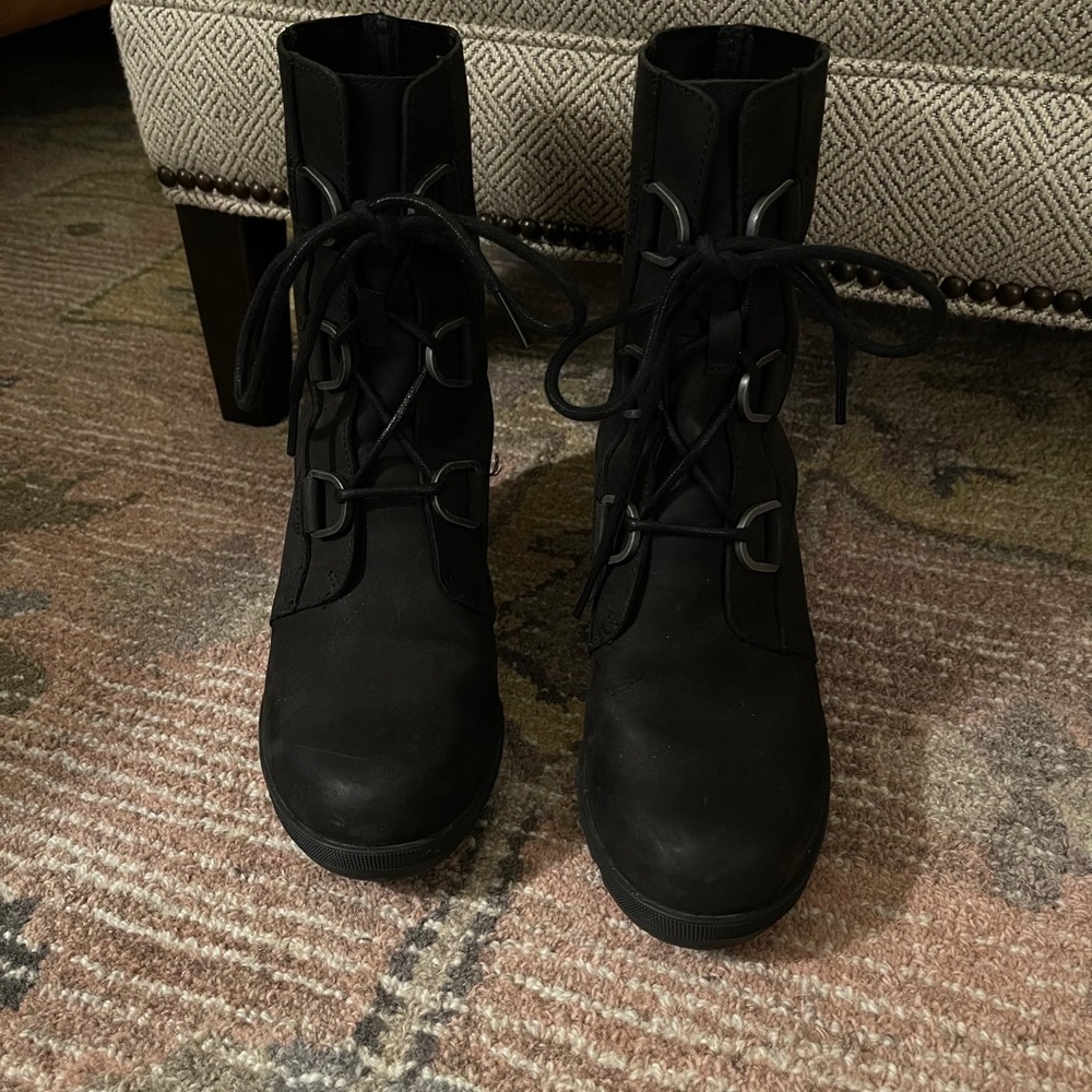 Sorel Joan of Arctic Wedge Boot Black Size 8